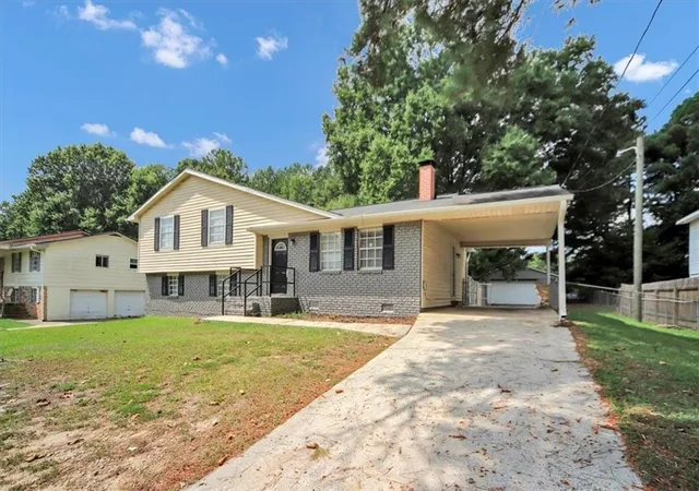 Photo 2 of Single family home for sale at 139 Caldwell Dr, Hampton, GA 30228 | MLS# 7831062 | Listing updated on 2026-09-02