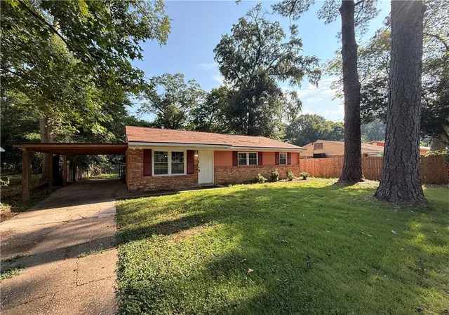 Photo 2 of Single family home for sale at 4517 Gardiner Dr, Columbus, GA 31907 | MLS# 7792870 | Listing updated on 2026-09-02