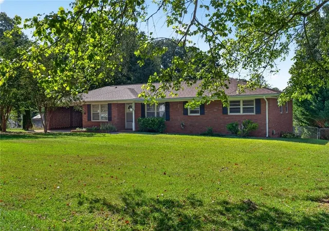 Photo 3 of Single family home for sale at 3813 Todd Dr, Oakwood, GA 30566 | MLS# 7844143 | Listing updated on 2026-09-25