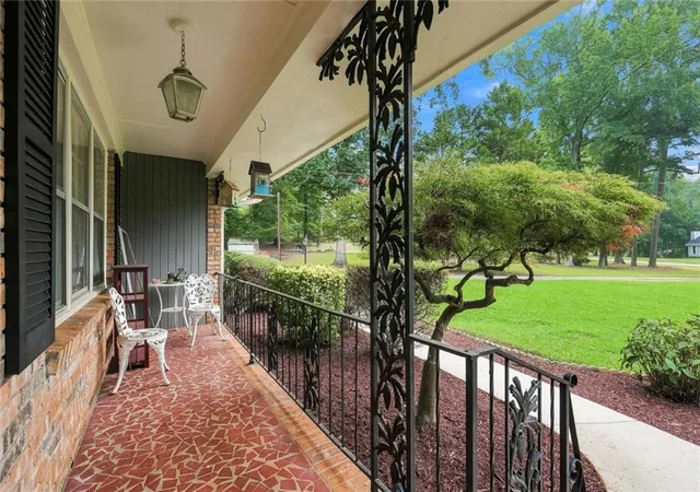 Photo 3 of Sale Pending at 2633 Creek Ln SW, Snellville, GA 30078 | MLS# 7829563 | Listing updated on 2026-09-19