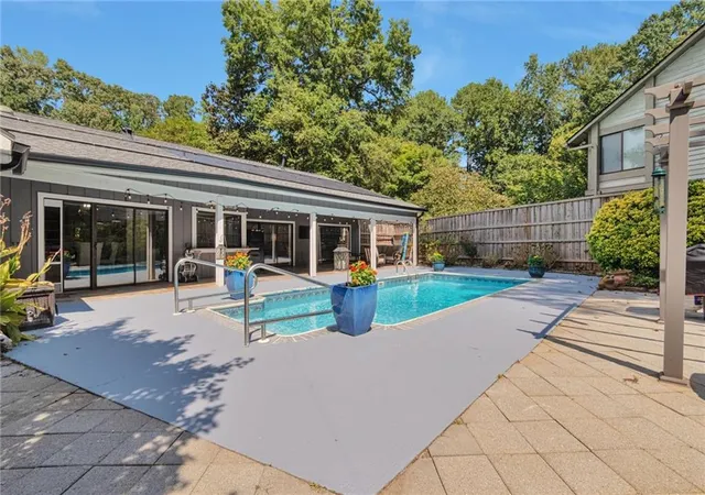 Photo 3 of Single family home for sale at 3086 Qualridge Ct, Marietta, GA 30068 | MLS# 7829676 | Listing updated on 2026-09-08