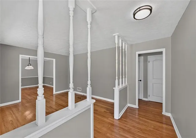 Photo 3 of Single family home for sale at 1920 Sierra Dr, Marietta, GA 30062 | MLS# 7841463 | Listing updated on 2026-10-08