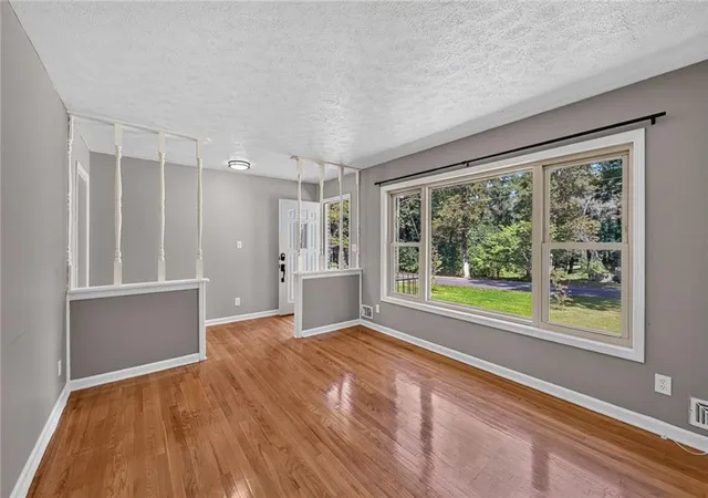 Photo 3 of Single family home for sale at 1920 Sierra Dr, Marietta, GA 30062 | MLS# 7841463 | Listing updated on 2026-10-08