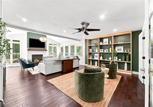 Photo 3 of Single family home for sale at 4978 Heatherdale Ln, Atlanta, GA 30360 | MLS# 7844122 | Listing updated on 2026-09-25