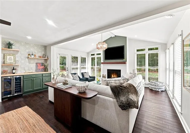 Photo 3 of Single family home for sale at 4978 Heatherdale Ln, Atlanta, GA 30360 | MLS# 7844122 | Listing updated on 2026-09-25