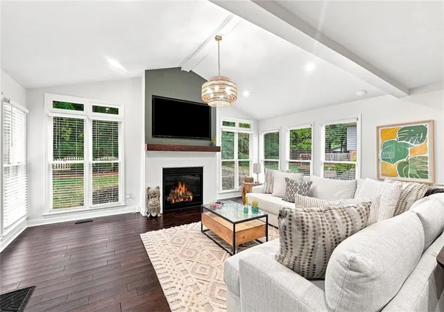 Photo 4 of Single family home for sale at 4978 Heatherdale Ln, Atlanta, GA 30360 | MLS# 7844122 | Listing updated on 2026-09-25