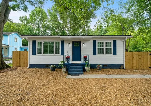 Photo 2 of Single family home for sale at 10 Clover St, Rome, GA 30161 | MLS# 7803823 | Listing updated on 2026-09-17