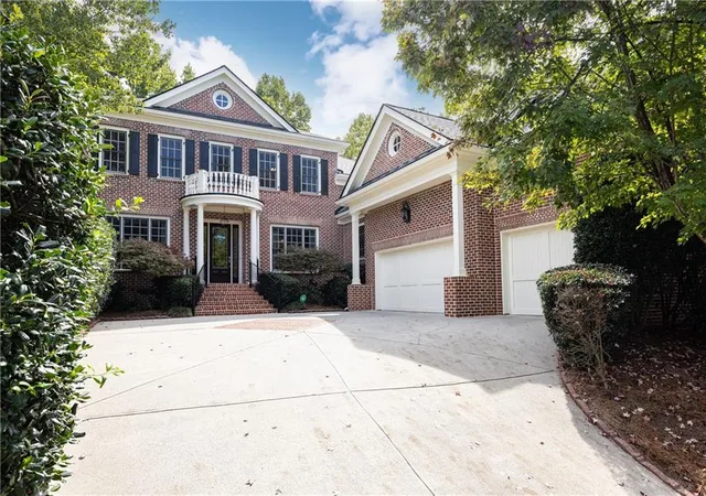 Photo 1 of Single family home for sale at 835 Glengate Pl, Sandy Springs, GA 30328 | MLS# 7853365 | Listing updated on 2026-10-30