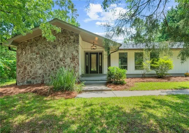 Photo 1 of Single family home for sale at 2053 Deerfield Run, Snellville, GA 30078 | MLS# 7832750 | Listing updated on 2026-09-05
