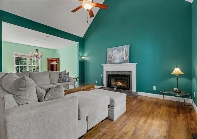 Photo 3 of Single family home for sale at 4005 Fraser Cir, Gainesville, GA 30506 | MLS# 7832512 | Listing updated on 2026-09-13