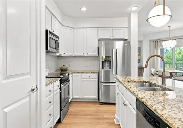 Photo 3 of Condo for sale at 200 River Vista Dr #424, Sandy Springs, GA 30339 | MLS# 7829230 | Listing updated on 2026-09-11