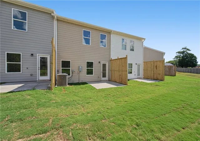 Photo 17 of Townhouse for sale at 323 Rolling Green Rd, Adairsville, GA 30103 | MLS# 7818541 | Listing updated on 2026-10-06