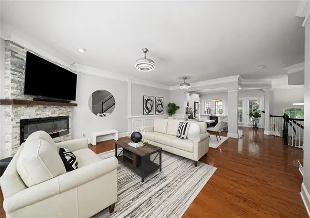 Photo 2 of Townhouse for sale at 2872 Overlook Way, Atlanta, GA 30324 | MLS# 7829667 | Listing updated on 2026-09-04
