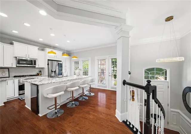 Photo 4 of Townhouse for sale at 2872 Overlook Way, Atlanta, GA 30324 | MLS# 7829667 | Listing updated on 2026-09-04