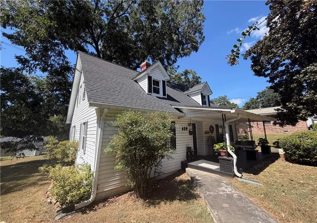Photo 2 of Single family home for sale at 439 Sciple St, Rockmart, GA 30153 | MLS# 7835306 | Listing updated on 2026-09-11