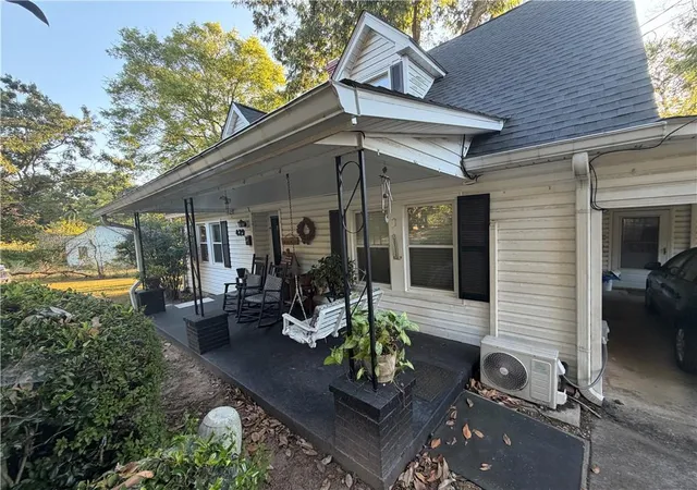 Photo 3 of Single family home for sale at 439 Sciple St, Rockmart, GA 30153 | MLS# 7835306 | Listing updated on 2026-09-11