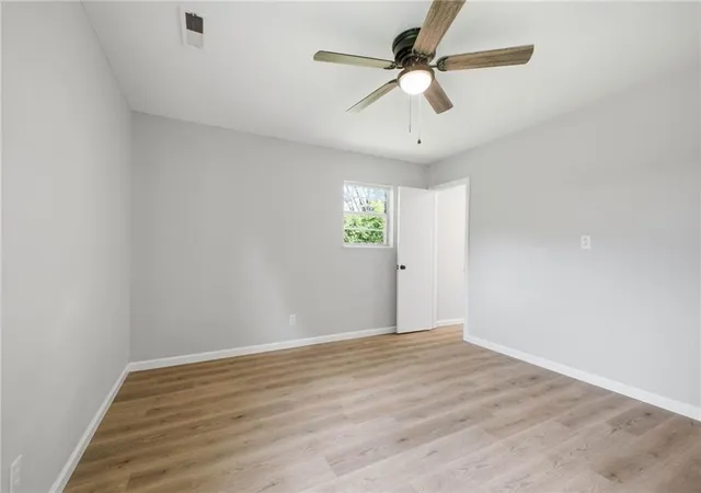 Photo 3 of Single family home for sale at 19 Lindsey Dr, Rome, GA 30165 | MLS# 7839543 | Listing updated on 2026-10-02