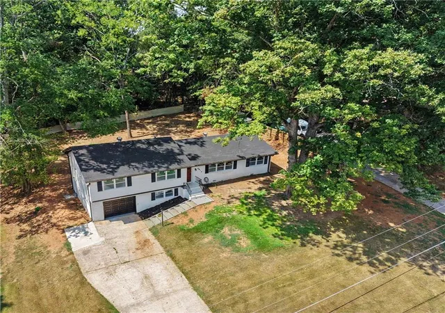 Photo 1 of Sale Pending at 2417 Winshire Dr, Decatur, GA 30035 | MLS# 7812551 | Listing updated on 2026-09-16