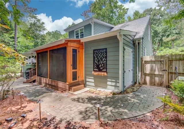 Photo 1 of Sale Pending at 420 Taberwood Way, Roswell, GA 30076 | MLS# 7780922 | Listing updated on 2026-09-05