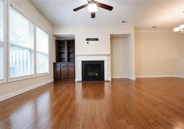 Photo 4 of Townhouse for sale at 2132 Greencrest Cir, Alpharetta, GA 30004 | MLS# 7832972 | Listing updated on 2026-09-14