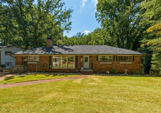 Photo 1 of Single family home for sale at 613 Holly Dr S, Gainesville, GA 30501 | MLS# 7837830 | Listing updated on 2026-09-29