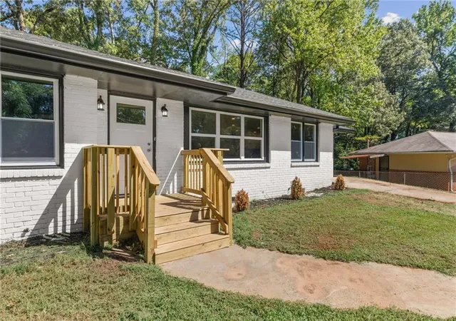 Photo 3 of Single family home for sale at 2780 Long Way, Decatur, GA 30032 | MLS# 7844033 | Listing updated on 2026-09-28