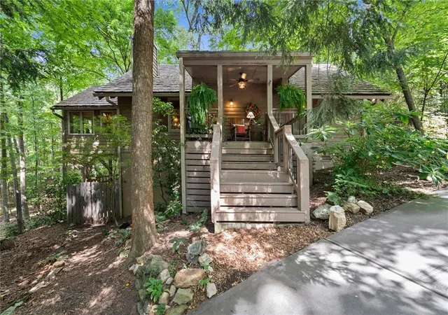 Photo 1 of Single family home for sale at 11 Bluebell Cir N, Jasper, GA 30143 | MLS# 7828453 | Listing updated on 2026-09-09