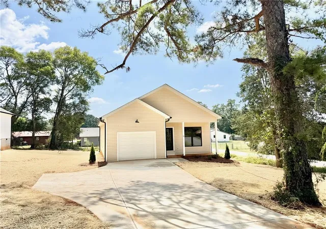 Photo 1 of Sale Pending at 55 Gaston Westbrook Ave, Emerson, GA 30137 | MLS# 7839682 | Listing updated on 2026-10-07