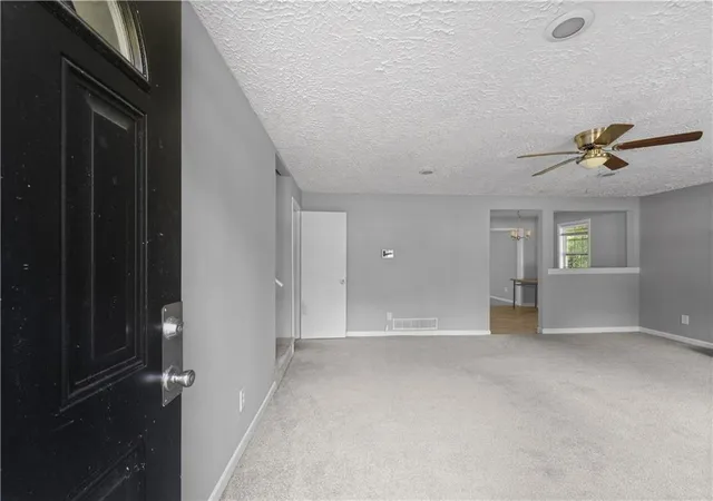 Photo 3 of Single family home for sale at 125 Meadowcliff Cir, Carrollton, GA 30116 | MLS# 7856373 | Listing updated on 2026-10-23