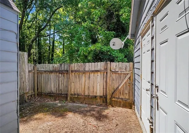 Photo 18 of Townhouse for sale at 8547 Jamestown Way, Jonesboro, GA 30238 | MLS# 7824973 | Listing updated on 2026-09-04