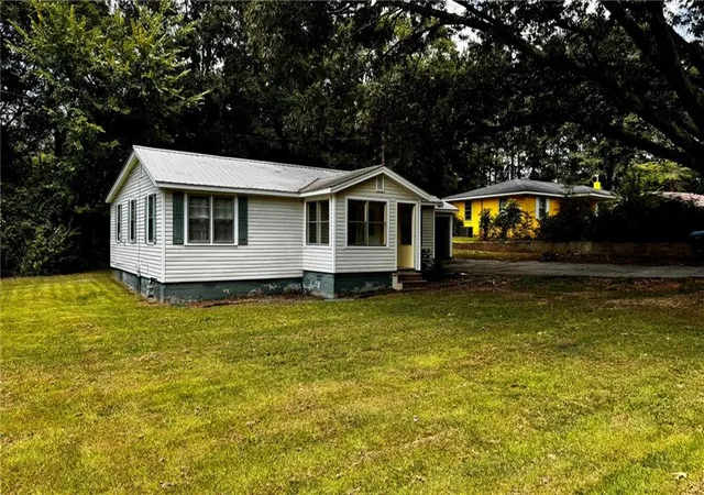 Photo 1 of Sale Pending at 122 Cabin Crk Rd, Commerce, GA 30529 | MLS# 7833578 | Listing updated on 2026-09-15