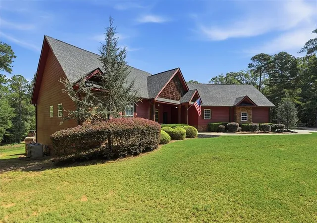 Photo 3 of Single family home for sale at 571 Mulberry Rd, Winder, GA 30680 | MLS# 7835513 | Listing updated on 2026-09-13