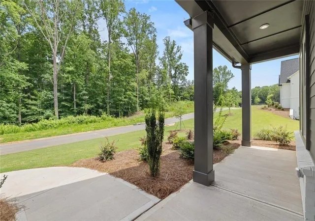 Photo 1 of Single family home for sale at 8480 Creekside Overlook Dr, Gainesville, GA 30506 | MLS# 7833669 | Listing updated on 2026-10-25