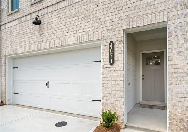 Photo 3 of Townhouse for sale at 4671 Larkfield Way #18, Powder Springs, GA 30127 | MLS# 7758341 | Listing updated on 2026-09-20
