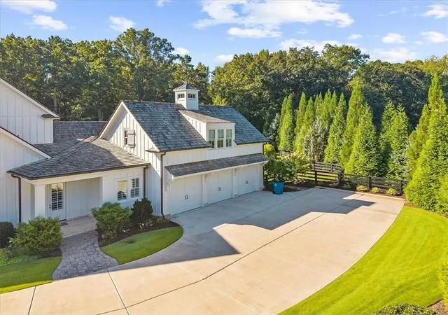 Photo 3 of Single family home for sale at 1023 Madison Hall Ln, Alpharetta, GA 30004 | MLS# 7836024 | Listing updated on 2026-09-11