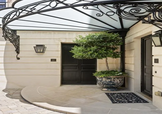 Photo 2 of Townhouse for sale at 2288 Peachtree Rd NW #13, Atlanta, GA 30309 | MLS# 7834421 | Listing updated on 2026-09-22