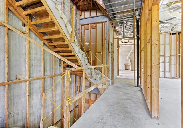 Photo 3 of Townhouse for sale at 2288 Peachtree Rd NW #13, Atlanta, GA 30309 | MLS# 7834421 | Listing updated on 2026-09-22