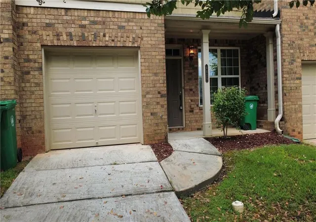 Photo 2 of Townhouse for sale at 4429 Dallis Ct, Stone Mountain, GA 30083 | MLS# 7842010 | Listing updated on 2026-09-28