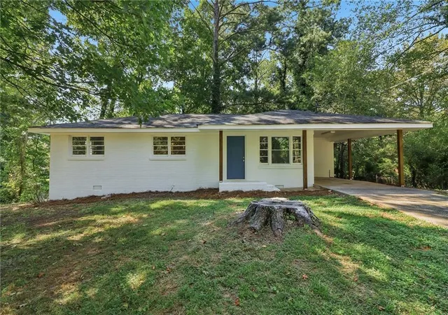 Photo 3 of Sale Pending at 1723 Louise Ln, Austell, GA 30106 | MLS# 7835278 | Listing updated on 2026-09-22