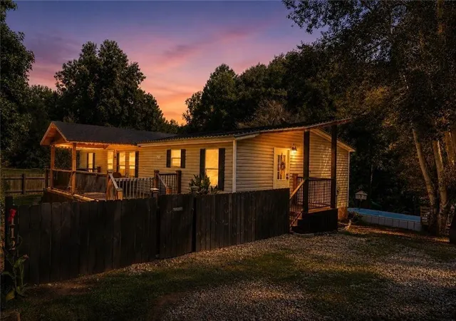 Photo 2 of Sale Pending at 112 Center Grv Dr, Cleveland, GA 30528 | MLS# 7831979 | Listing updated on 2026-09-15