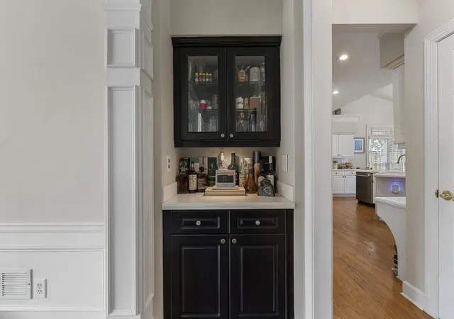 Photo 4 of Single family home for sale at 335 Craighead Dr, Sandy Springs, GA 30319 | MLS# 7836560 | Listing updated on 2026-09-12