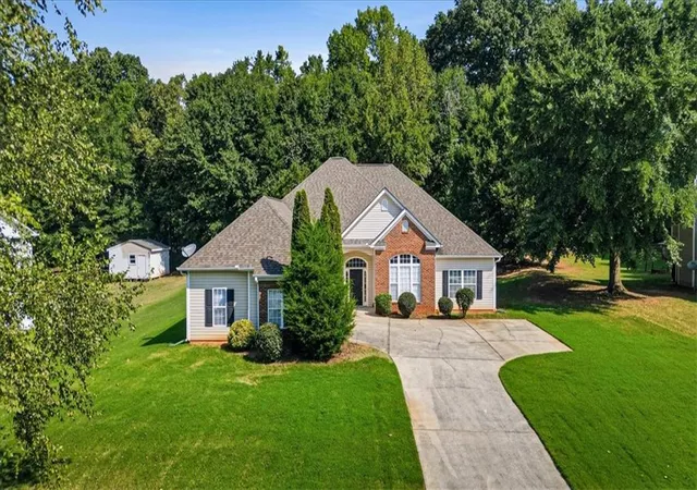 Photo 2 of Single family home for sale at 150 Stewart Holw Ln, Covington, GA 30016 | MLS# 7832923 | Listing updated on 2026-09-12