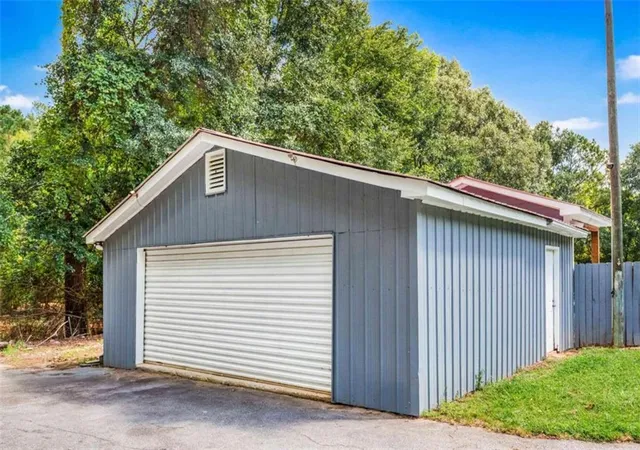 Photo 2 of Single family home for sale at 214 Paul Smith Rd, Covington, GA 30014 | MLS# 7831349 | Listing updated on 2026-09-11