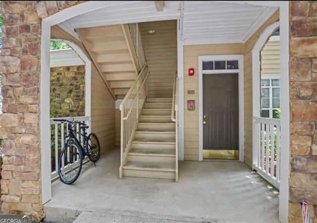 Photo 2 of Condo for sale at 1031 Whitshire Way #1031, Alpharetta, GA 30004 | MLS# 7841652 | Listing updated on 2026-09-28