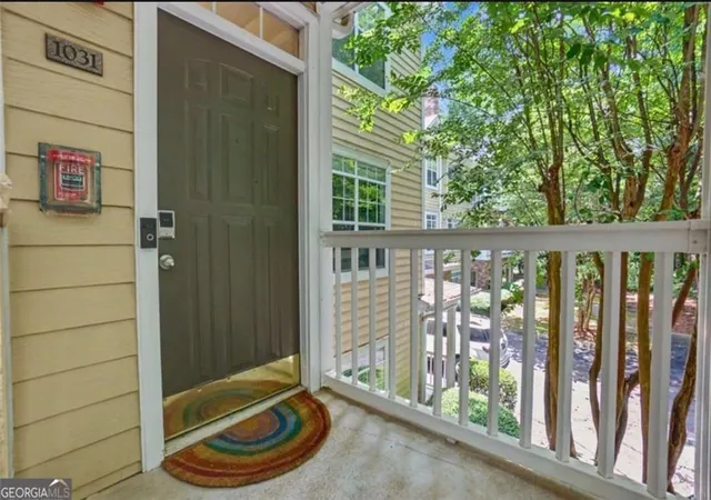 Photo 3 of Condo for sale at 1031 Whitshire Way #1031, Alpharetta, GA 30004 | MLS# 7841652 | Listing updated on 2026-09-28