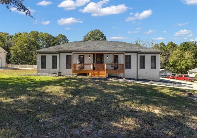 Photo 4 of Single family home for sale at 7727 Hartford Ct, Jonesboro, GA 30236 | MLS# 7856912 | Listing updated on 2026-10-21