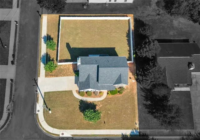 Photo 3 of Single family home for sale at 708 Denise Ct, Mcdonough, GA 30252 | MLS# 7830707 | Listing updated on 2026-09-07