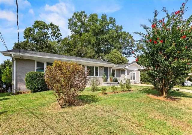 Photo 3 of Sale Pending at 1808 Flintwood Dr Se, Atlanta, GA 30316 | MLS# 7834418 | Listing updated on 2026-09-26
