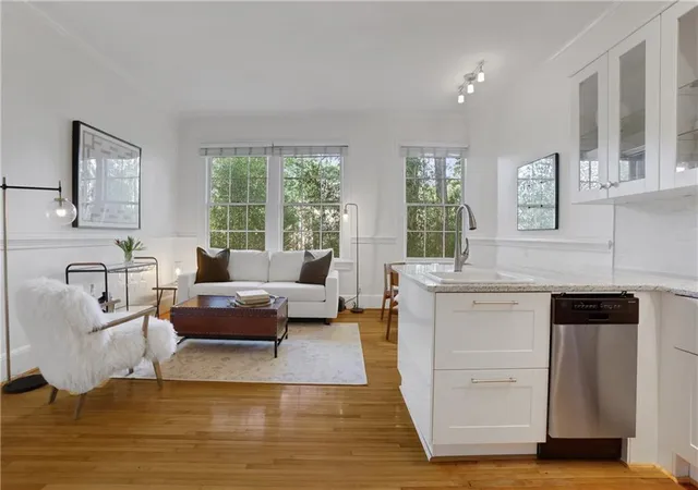 Photo 4 of Condo for sale at 1350 N Morningside Dr NE #13, Atlanta, GA 30306 | MLS# 7834936 | Listing updated on 2026-09-11