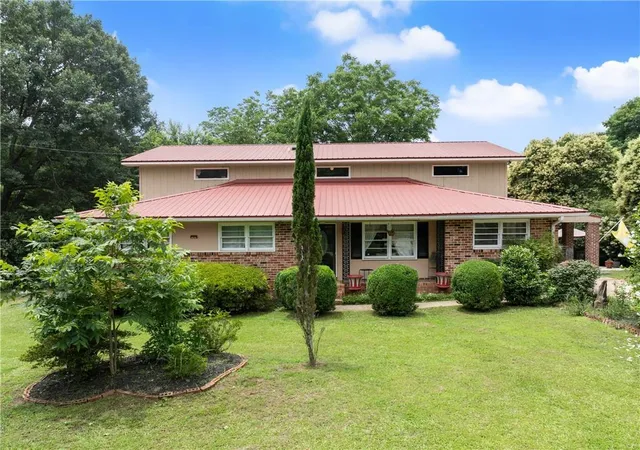 Photo 1 of Single family home for sale at 157 Glendale Hts, Winterville, GA 30683 | MLS# 7830422 | Listing updated on 2026-09-02